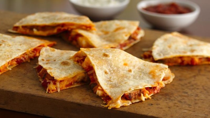 طريقة عمل كاساديا الدجاج المكسيكي