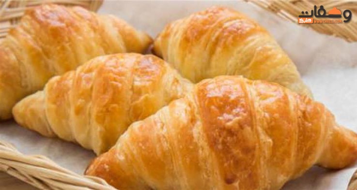 طريقة عمل الكرواسون السريع