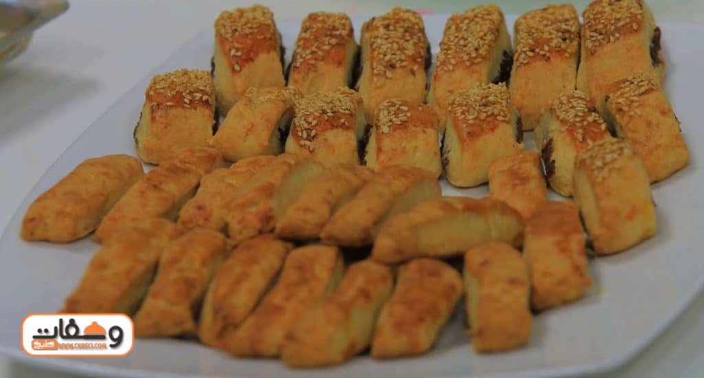 طريقة عمل المنين بالجبنة