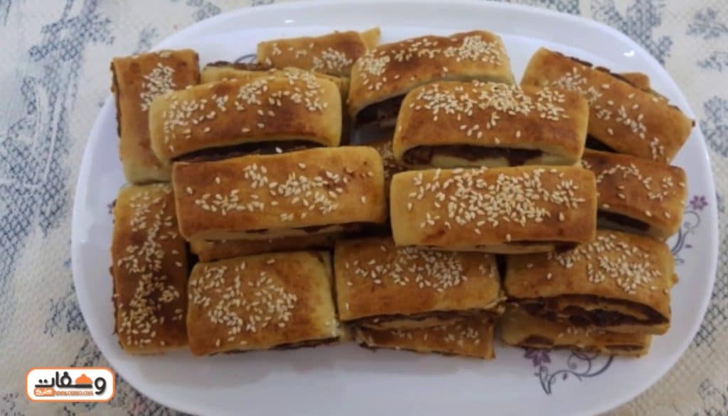 طريقة عمل المنين بالمربى