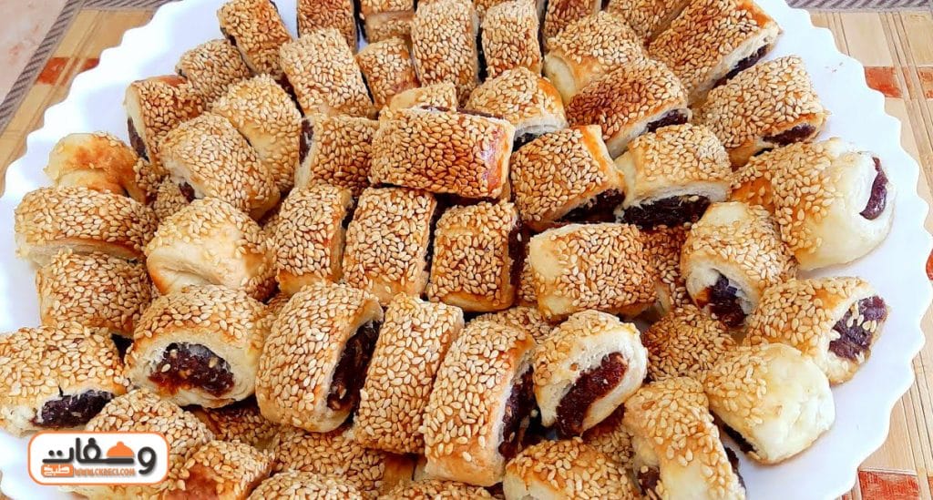 طريقة عمل المنين بالملبن