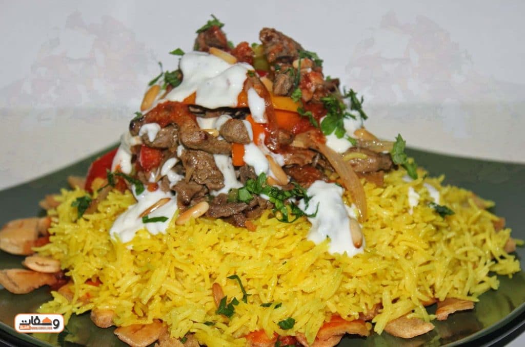 طريقة عمل فتة شاورما اللحم بصويا صوص