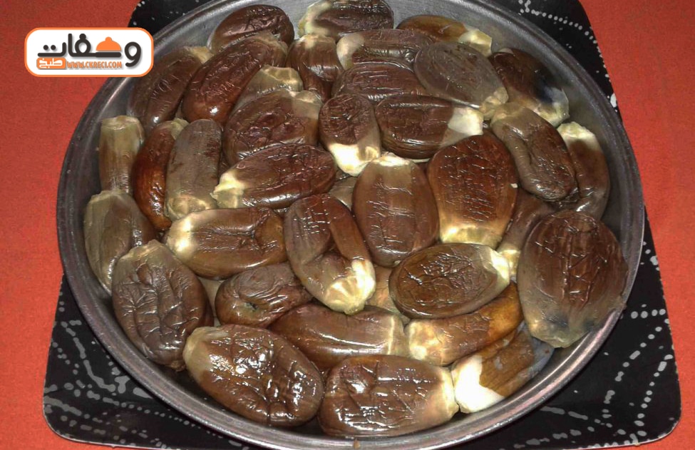 طريقة عمل المكدوس الفتة