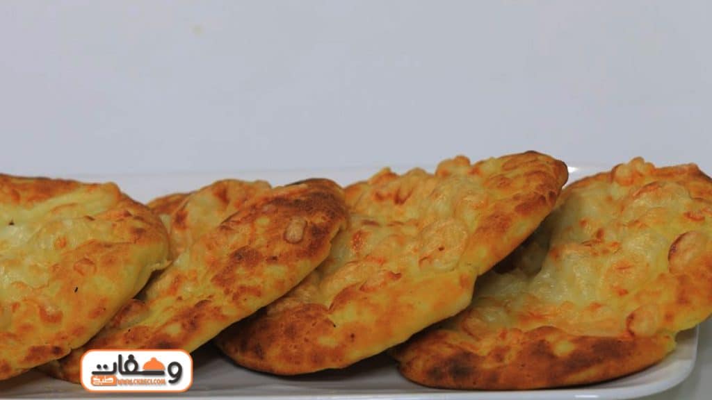 طريقة عمل خبز البطاطس في المنزل