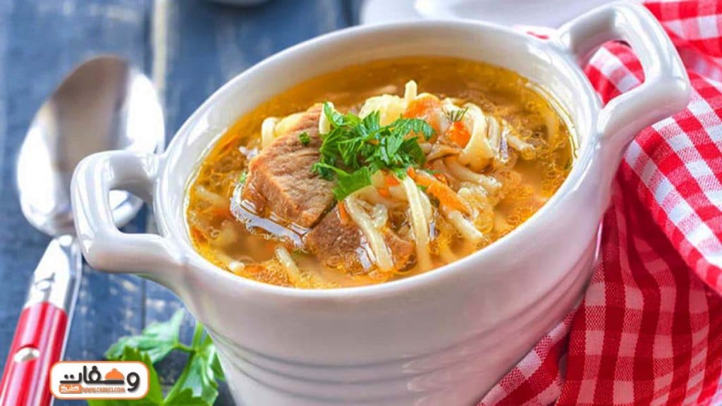 طريقة عمل شوربة الدجاج بالشعيرية والخضار